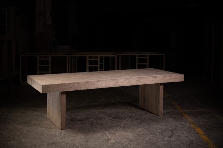 Mesa de comedor de roble natural de 1957