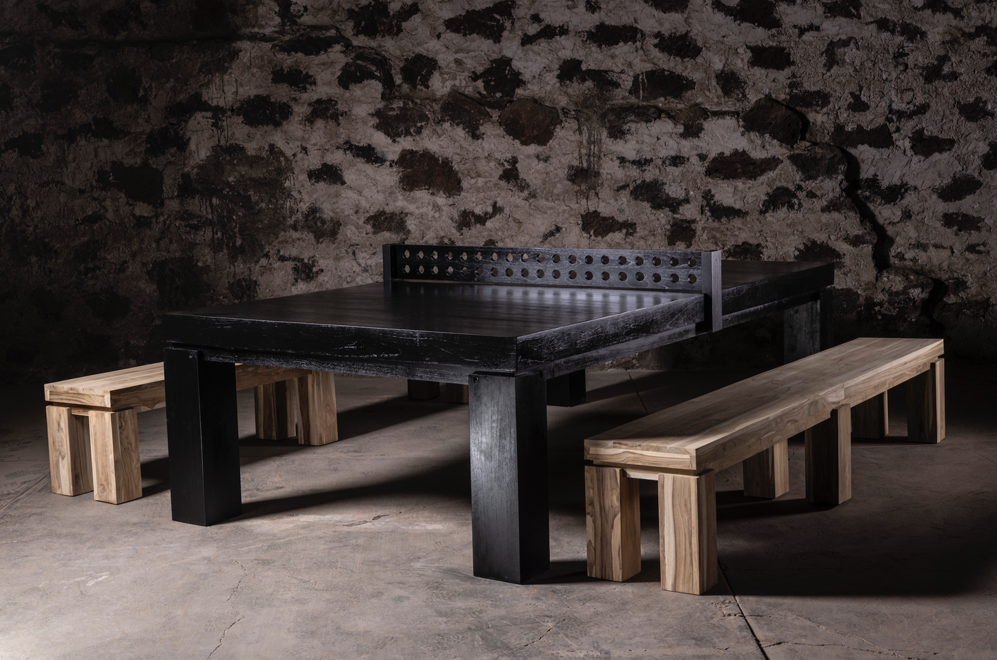 Mesa de comedor/ping pong y bancos de teca negra