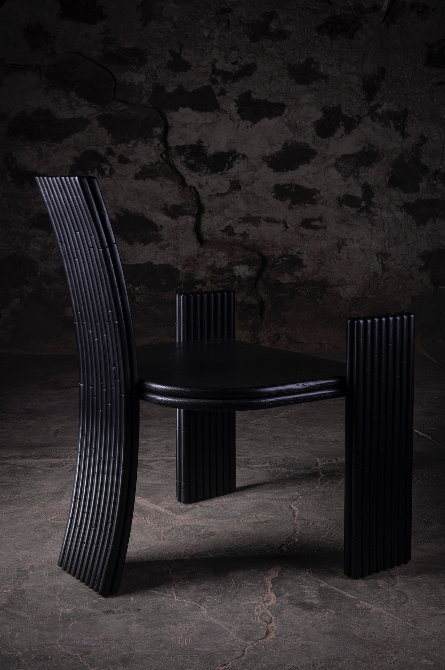 Silla de pino negro 1223