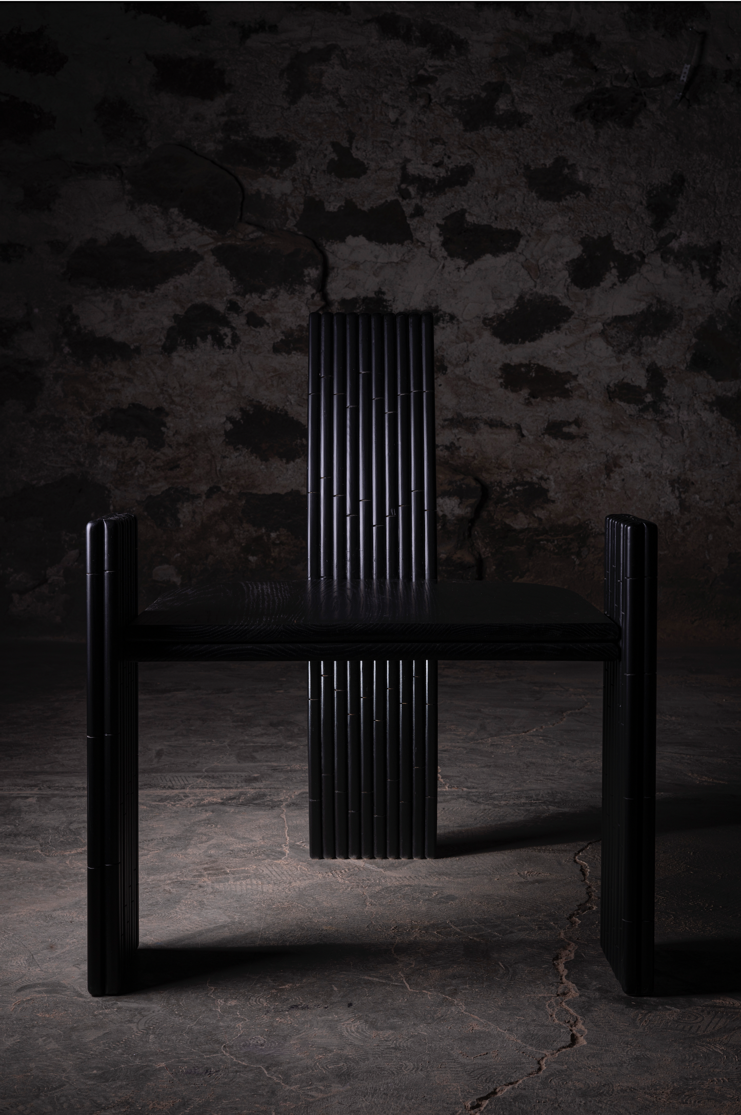 Silla de pino negro 1223