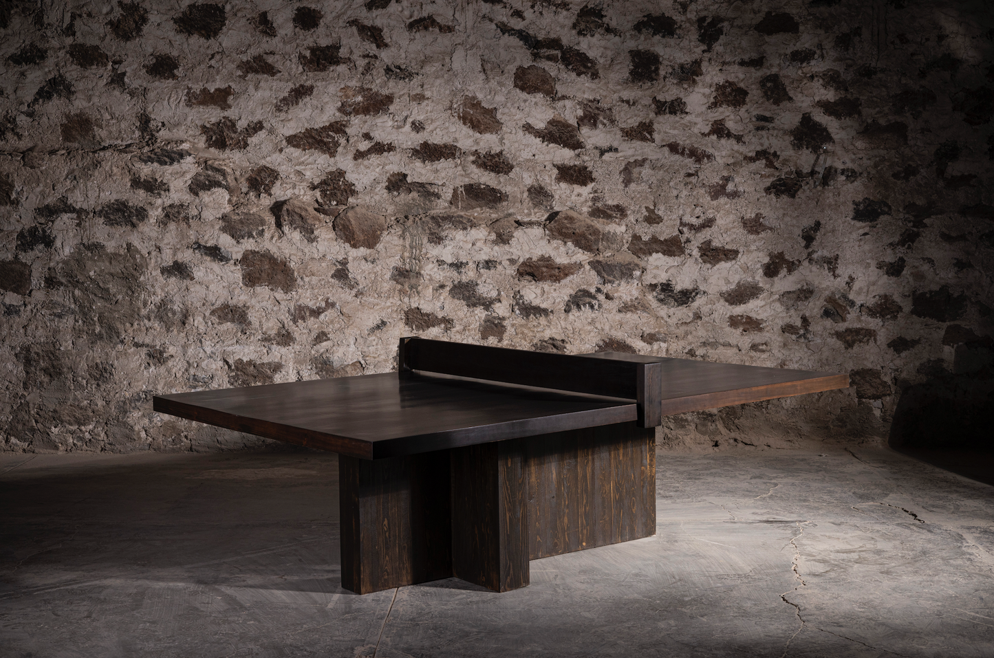 Mesa de ping pong/comedor convertible de pino oscuro