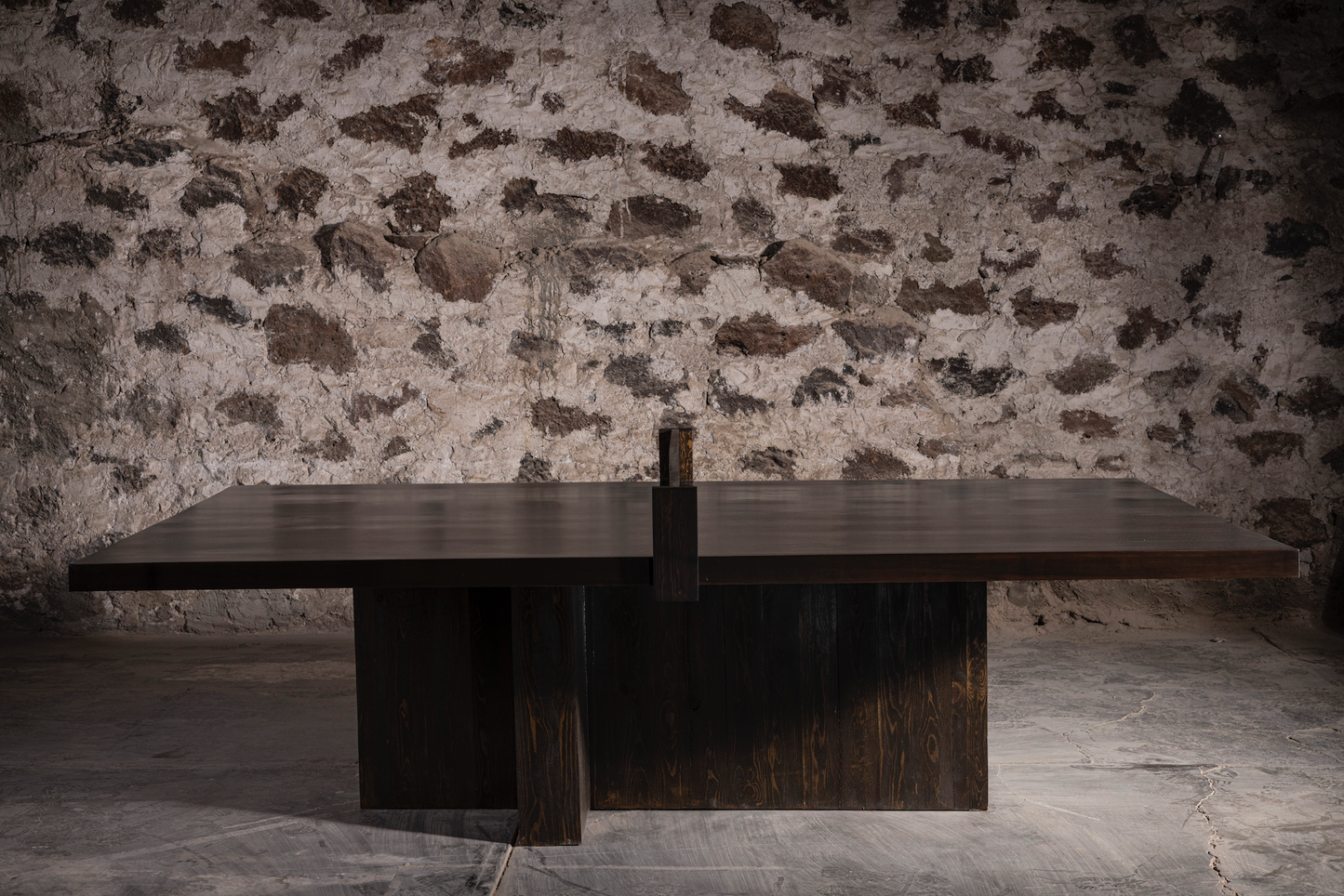 Mesa de ping pong/comedor convertible de pino oscuro