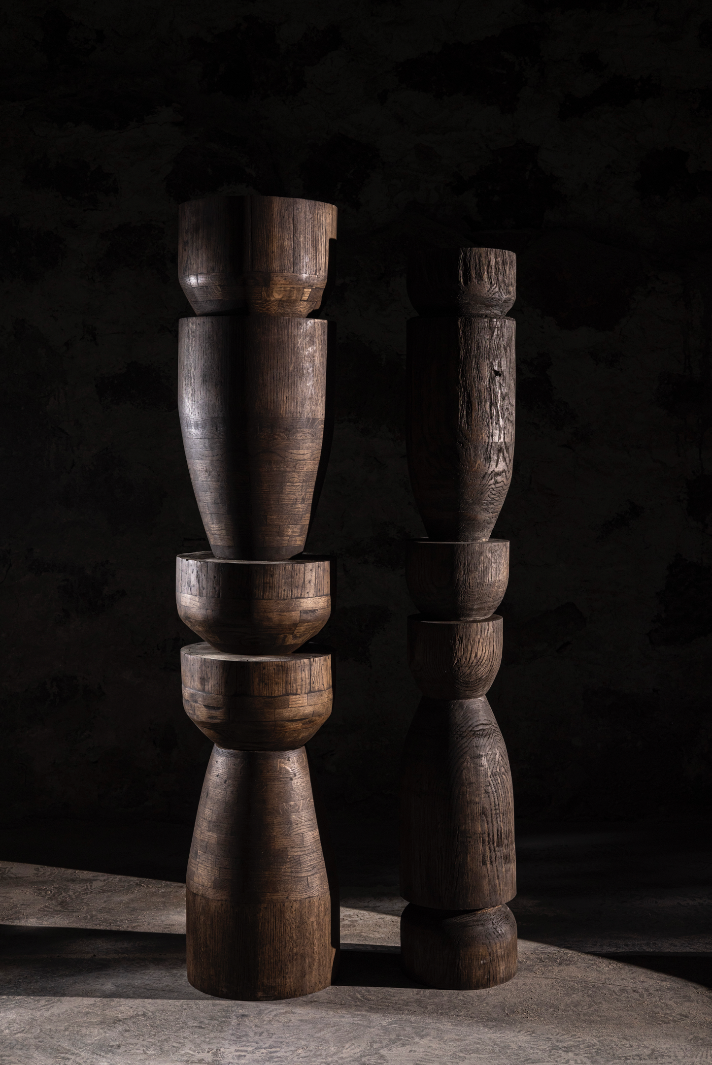 Conjunto de tótems de roble