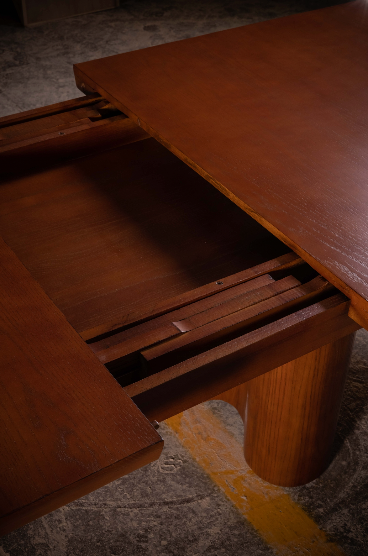 Eros Extendable Dining Table