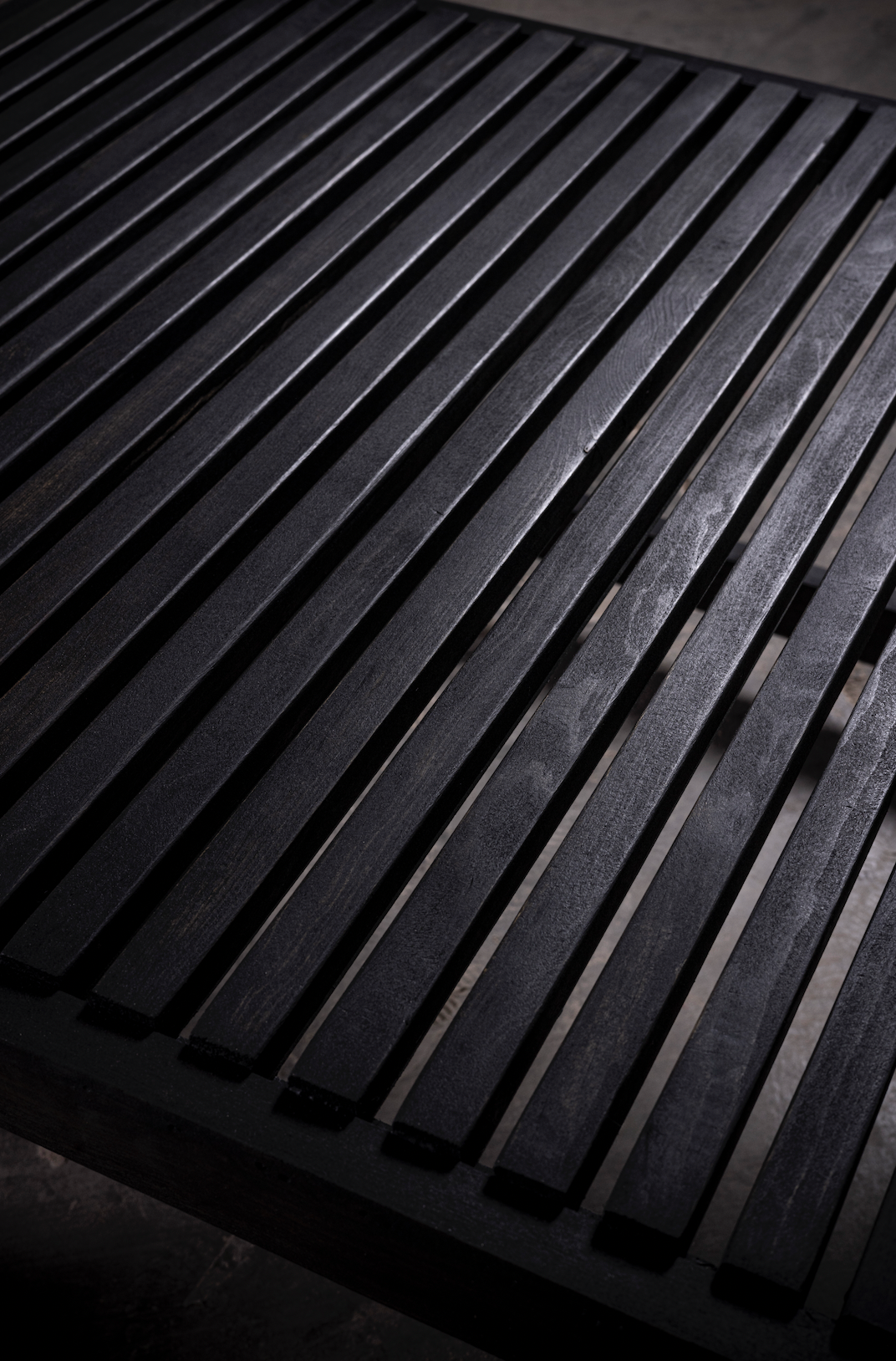 Sillón Pino Negro
