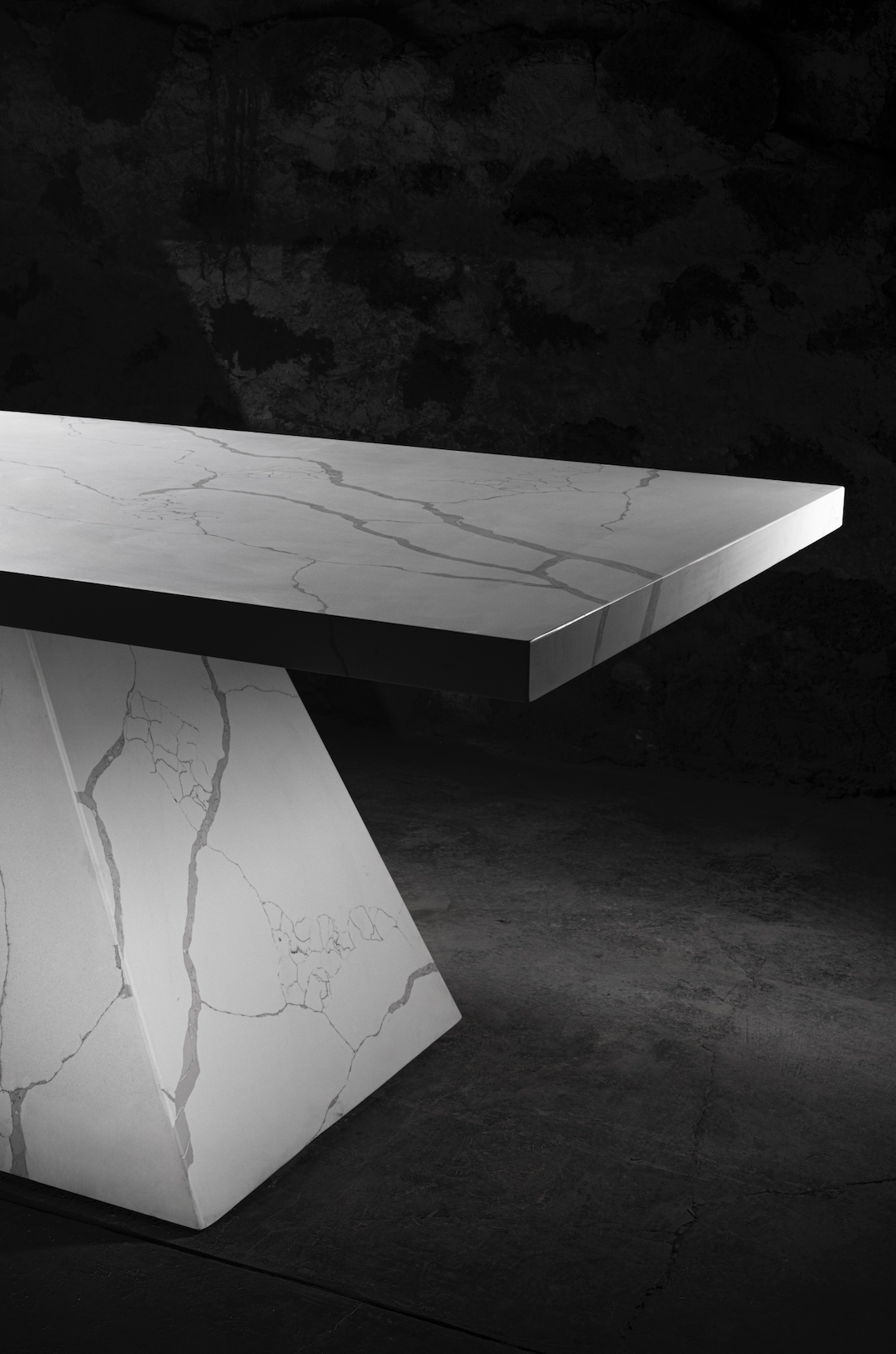 Mesa de comedor de cuarzo brutal