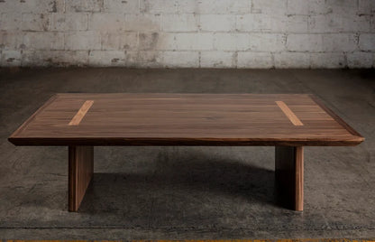 Minimalist coffee Table